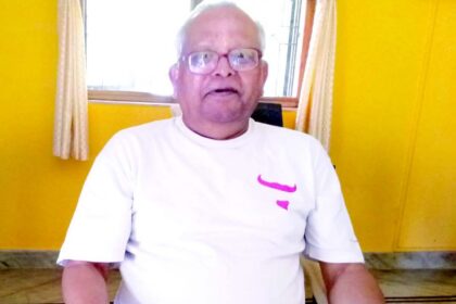 Teaching with heart: Octogenarian
Eknath Kolhapuri’s enduring influence on students