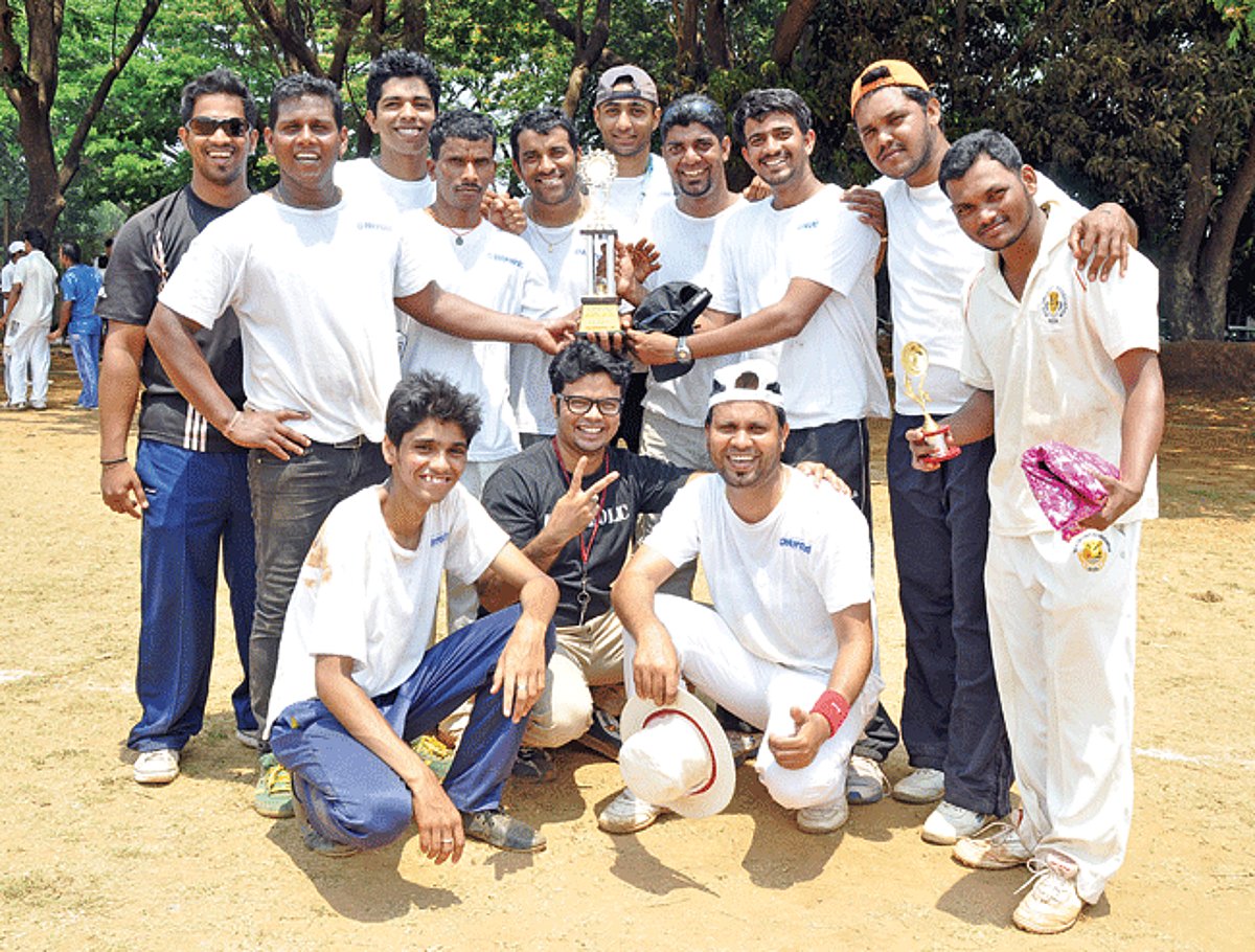 Team Herald with the runners up trophy of inter media cricket tournament.