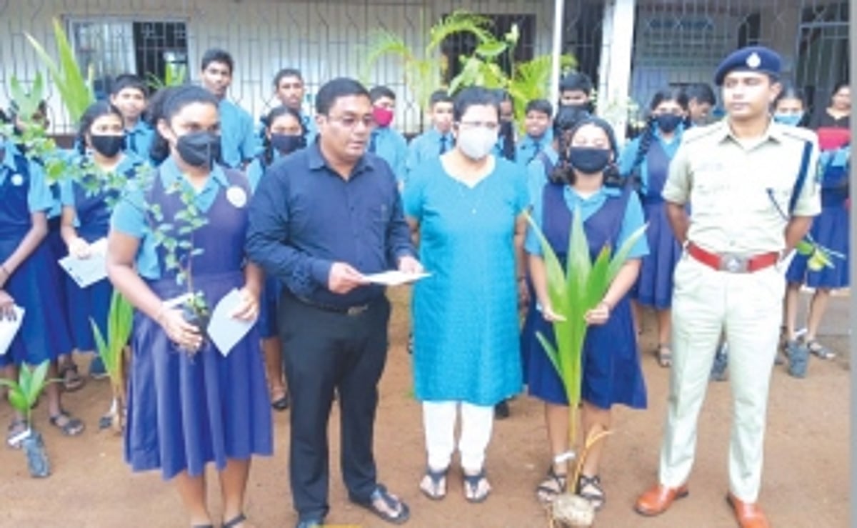 Tech meets conservation as students take home geo-tagged saplings to care for