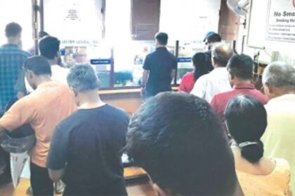 Technical glitches at Margao Municipal Council’s tax payment counter leave citizens fuming over inconvenience