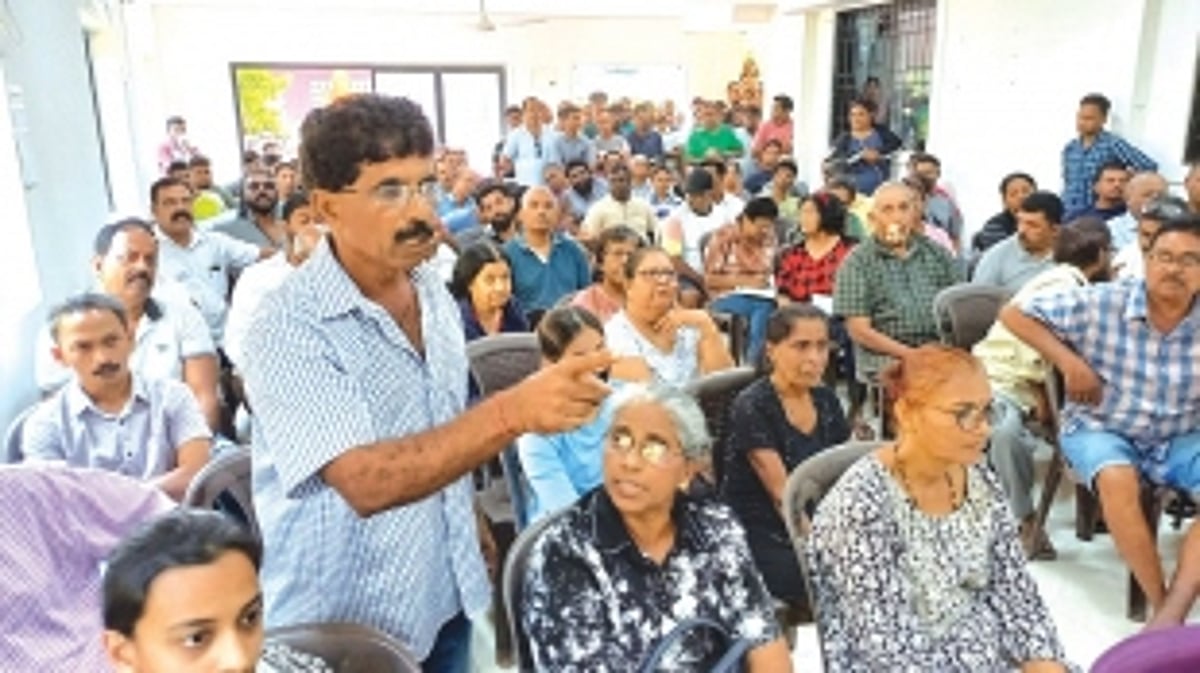 Tempers flare as locals discuss water shortage, power-cuts and illegal constructions at Siolim