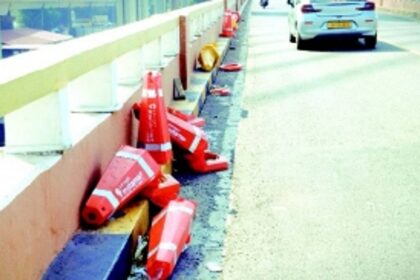 Temporary dividers  erected on Mandovi bridge  damaged within 25 days