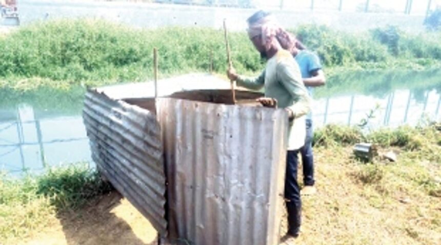 Temporary toilets add to River Sal pollution 1 Temporary toilets add to River Sal pollution