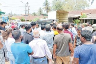 Tense situation prevails at Kharewado as locals, councillors stop GCZMA from conducting survey