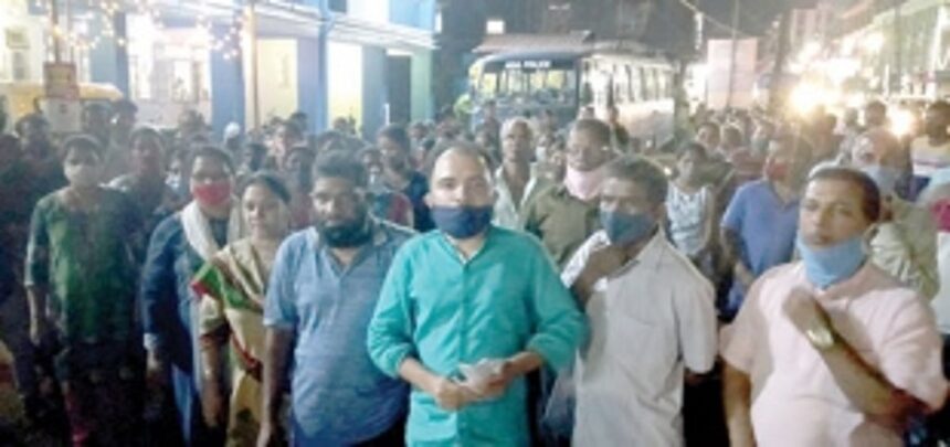 Tension at Bandora as Bokadbag locals protest entry of Sanatan members to hilly residential area