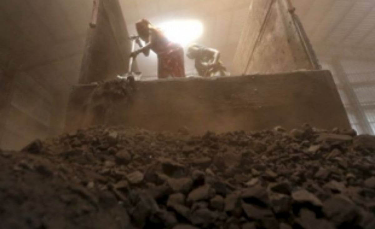 Tension at Querim as truck  owner unloads ‘coal’