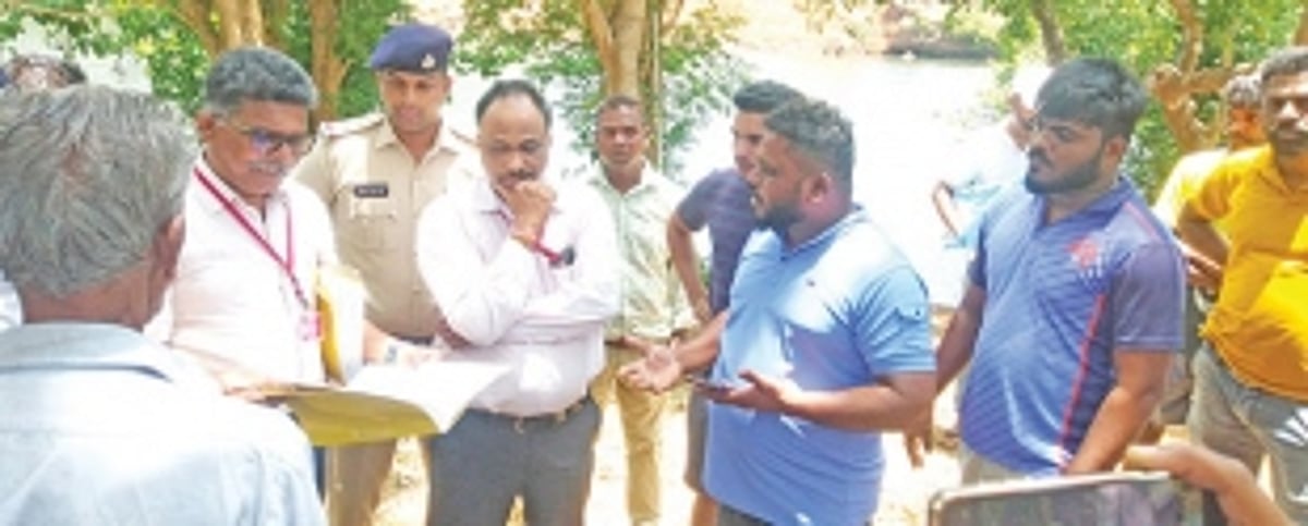 Tension prevails as Usgao-Khandepar locals  oppose bandhara on river fearing flooding