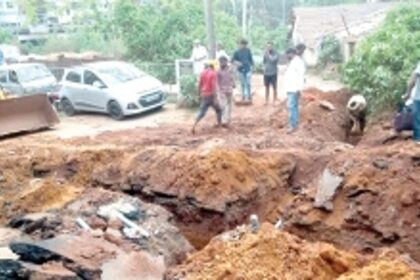 Tension prevails at Nagzar-Curti over  digging of road for laying gas pipeline