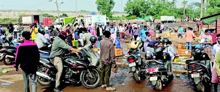 Tensions escalate over Sopo collection at Margao’s wholesale fish market 1 Tensions escalate over Sopo collection at Margao’s wholesale fish market