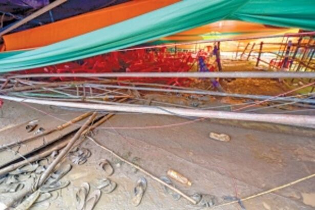 Tent collapses during PM Modi’s Midnapore rally, 90 injured
