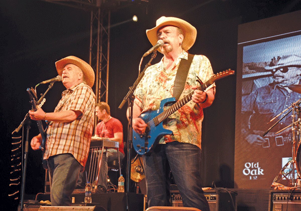 The Bellamy Brothers enthrall spectators during their maiden concert in Goa on Wednesday.
