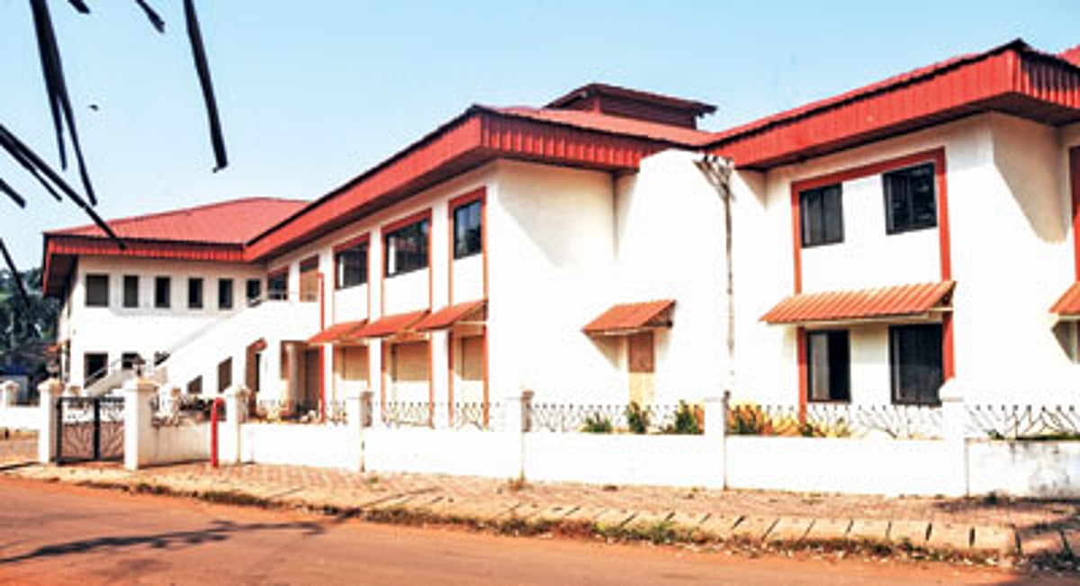 The Cuncolim Municipal market complex-cum-community hall.