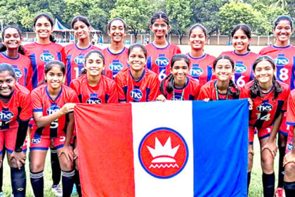 The King’s School U-17 girls storm
into semi-finals with unbeaten run