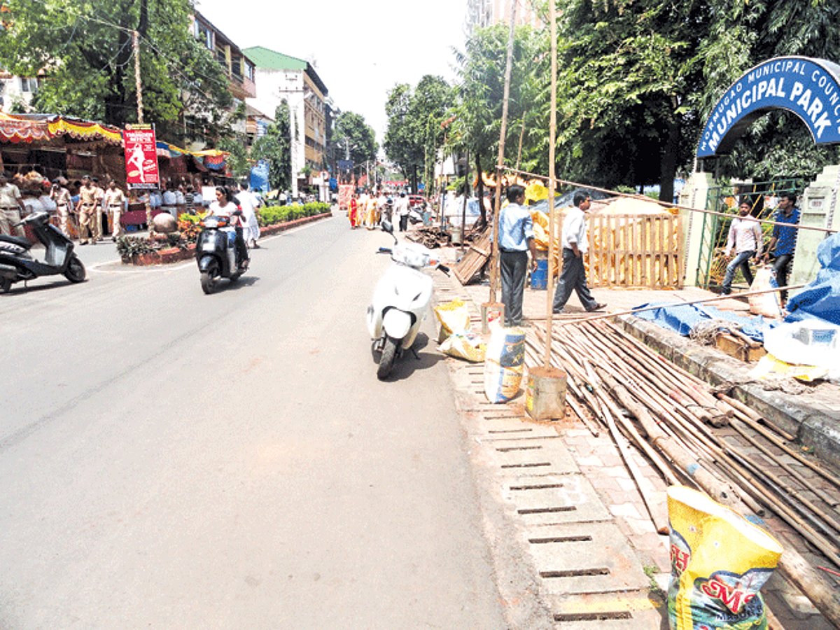 The Saptah fair wears a deserted look in Vasco on Monday due to confusion over allotment and location of the stalls.
