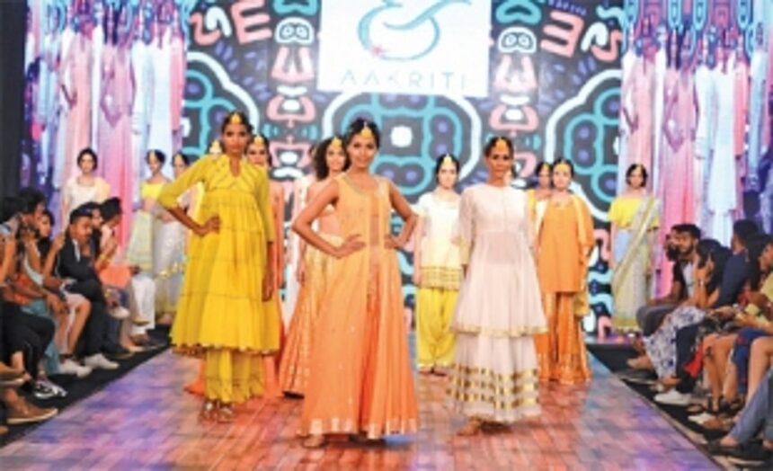 The beach is never out of fashion!