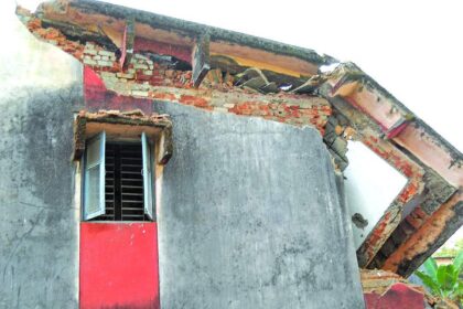 The collapsed portion of the building in the Customs Colony at Porvorim.