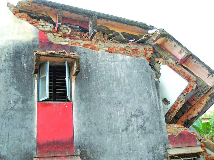The collapsed portion of the building in the Customs Colony at Porvorim.