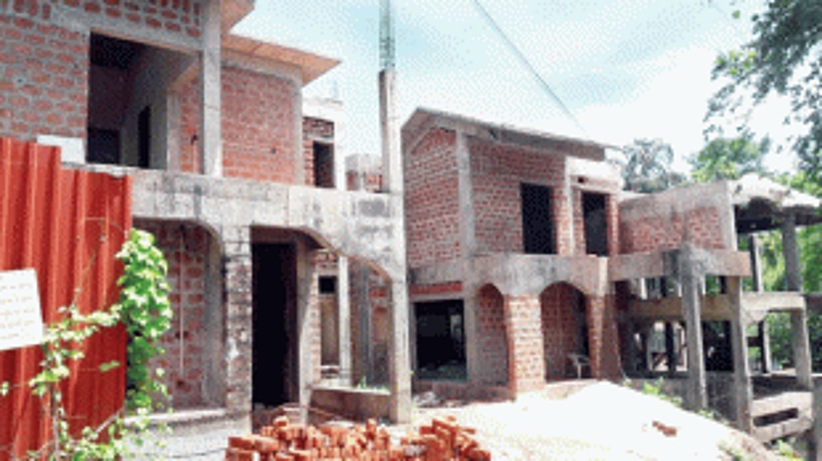 The elephant in the room of land grabbing: The manipulative Mamlatdar