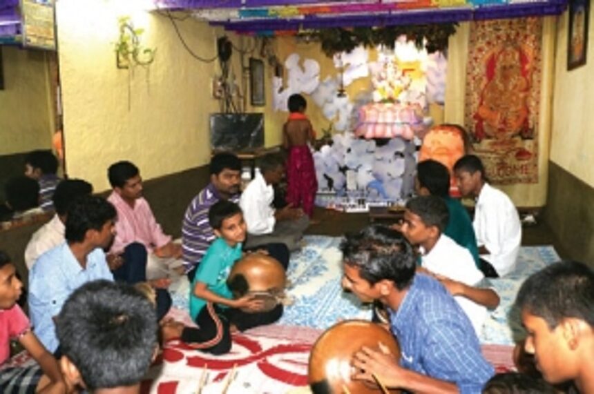 The family that prays together...