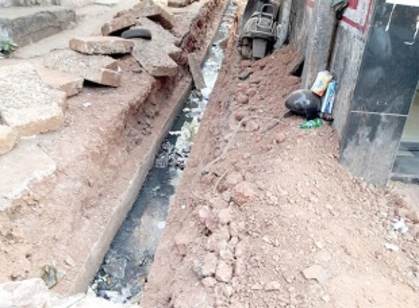The gutter that has been left open is full of filth 1 The gutter that has been left open is full of filth