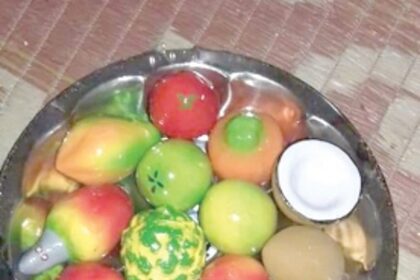 The magic hands of Chitaris from Demani give life to dead wood