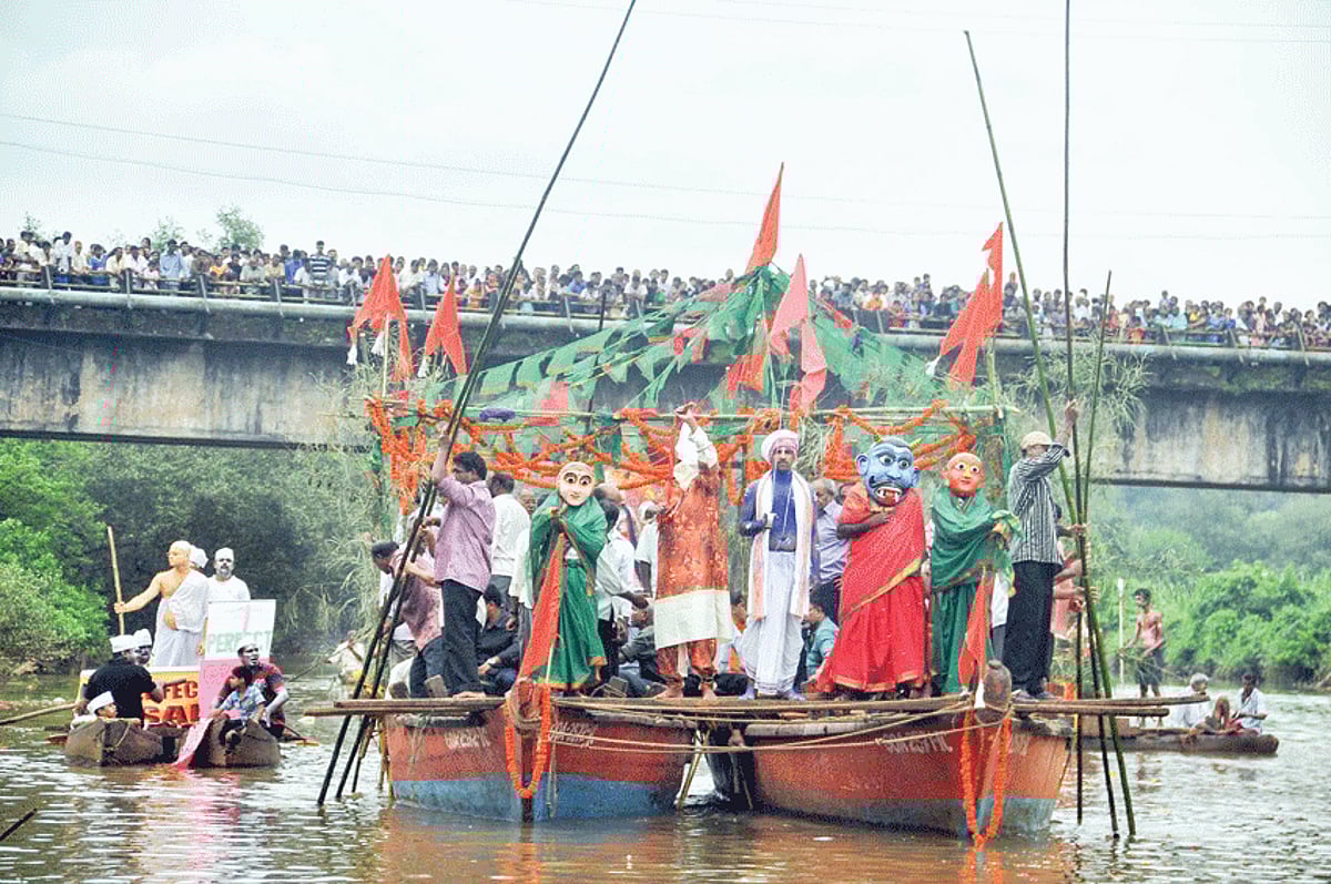 The main float carrying Ganesh idol from the Kumbharjuvekarin Temple at Marcel