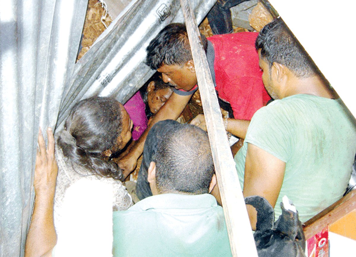 The mother-daughter duo that was trapped inside the stall.