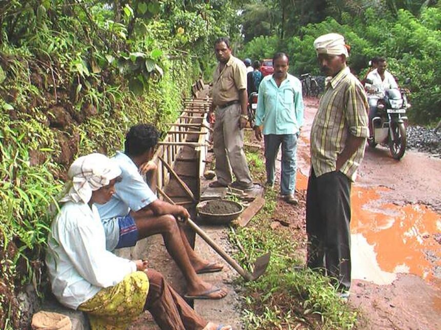 The ongoing work at the water drain in Chinchant-Malkarnem.                              Photo by Alfred Fernandes