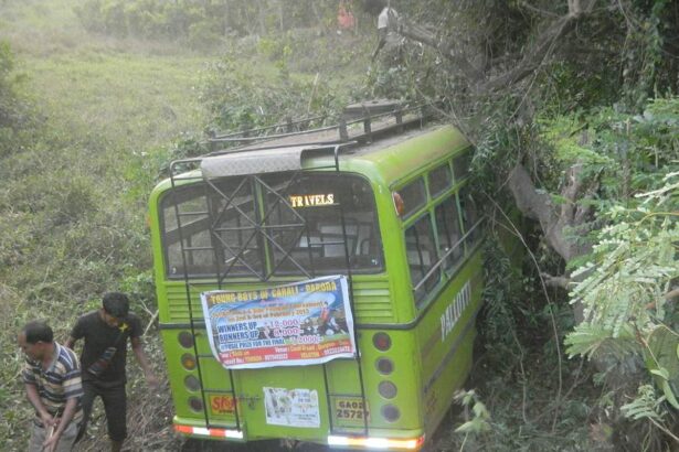 The passenger bus that went off mailthe road at Oddar-Curchorem.