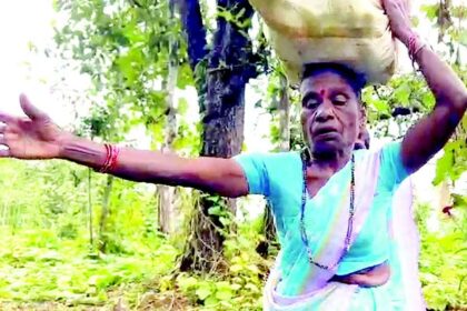 The tale of two Kushawatis: One is denied State help
for five years, while the other gets benefits