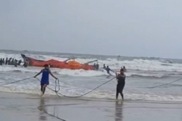 Thirteen fishermen rescued after their canoe capsized off Colva beach