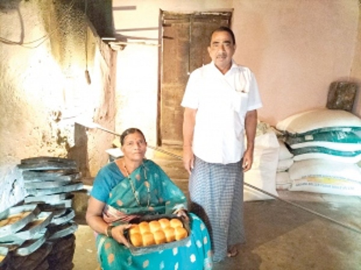 This couple’s born and ‘bread’ for baking