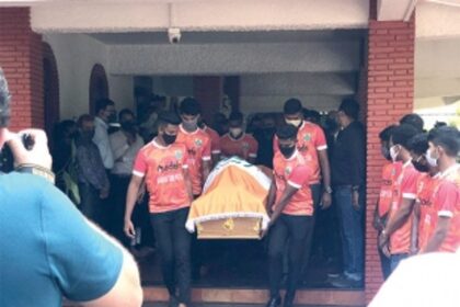 Thousands bid adeus to SCG Patron Peter Vaz