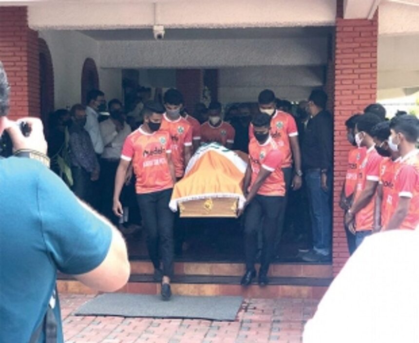 Thousands bid adeus to SCG Patron Peter Vaz