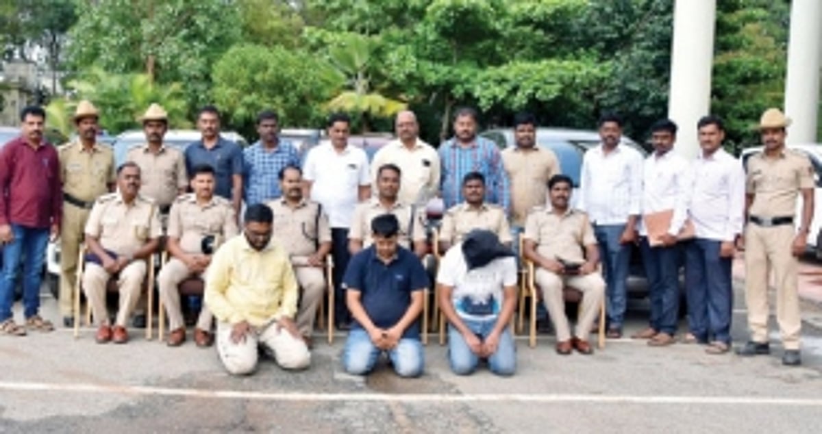 Three Gogol residents arrested for car thefts, four vehicles recovered