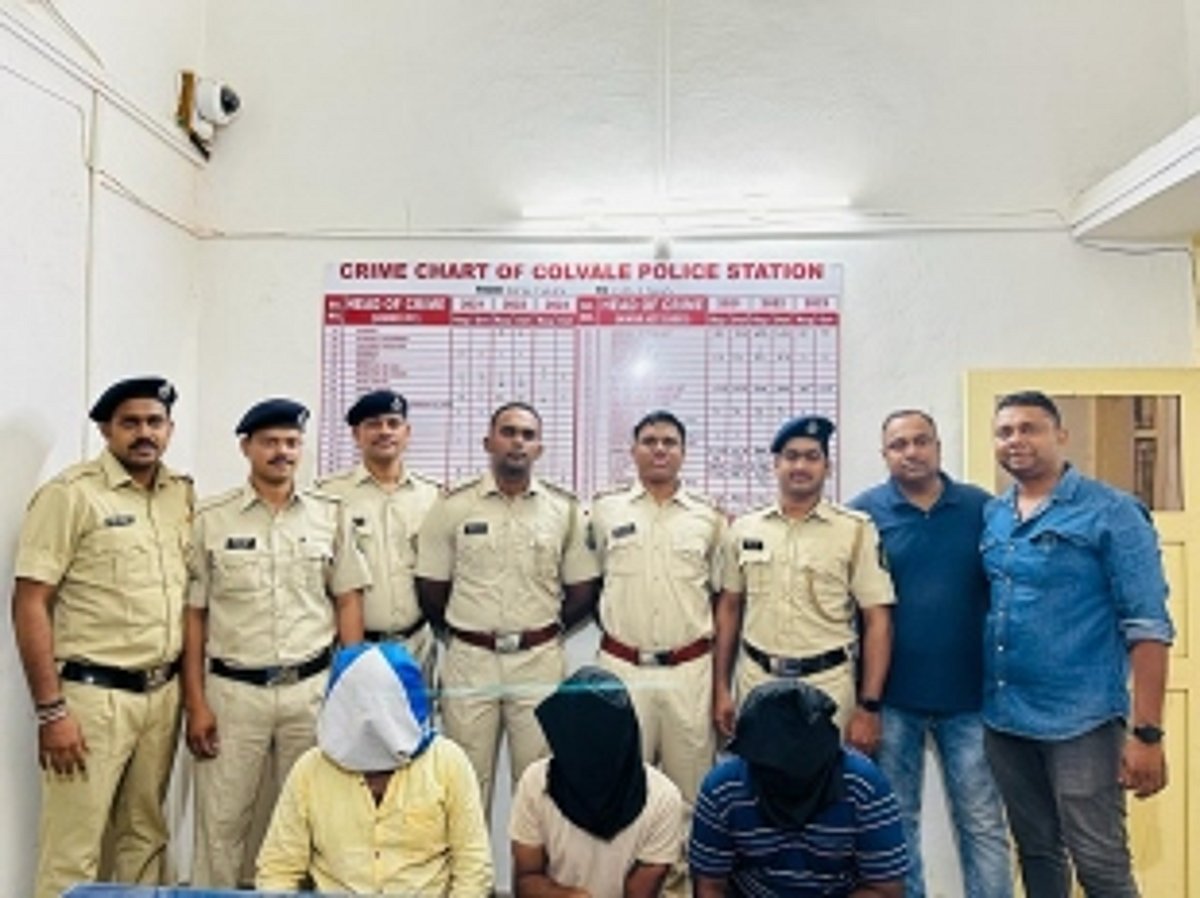 Three arrested for robbing an earth-moving machine at Madel
