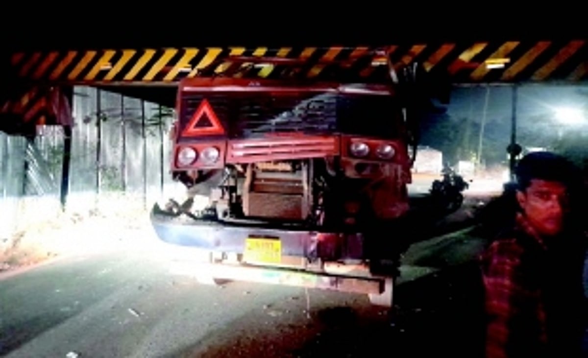 Three crashes in six months: Gandaulim bridge height barrier  turns disaster zone for heavy vehicles