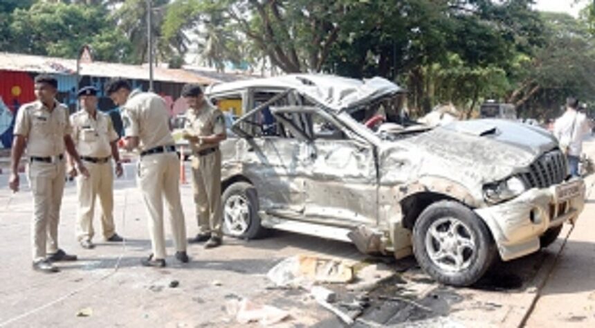 Three injured as speeding SUV rams into KTC bus at Caranzalem