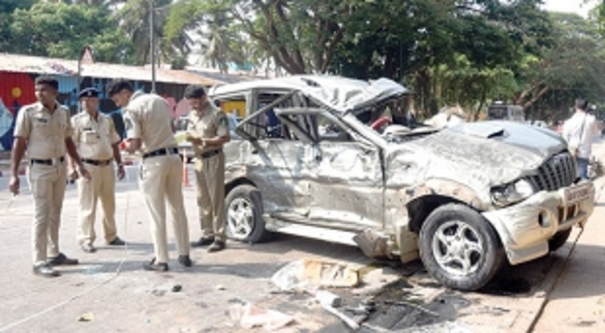 Three injured as speeding SUV rams into KTC  bus at Caranzalem