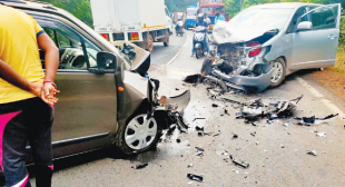 Three injured in  Priol accident