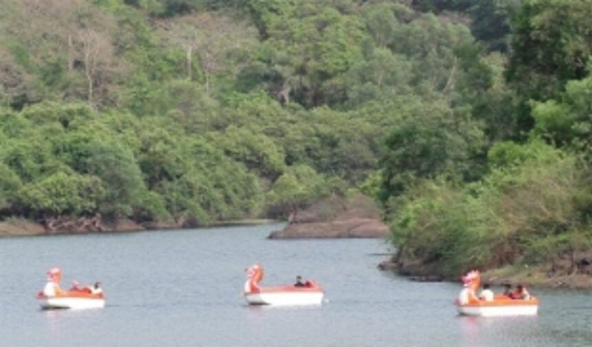 Throw open Mayem Lake, demand locals 1 Throw open Mayem Lake, demand locals