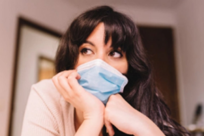 To mask or not to mask?