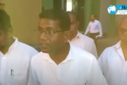 Toddy tappers meet CM over issue of fake caste certificates