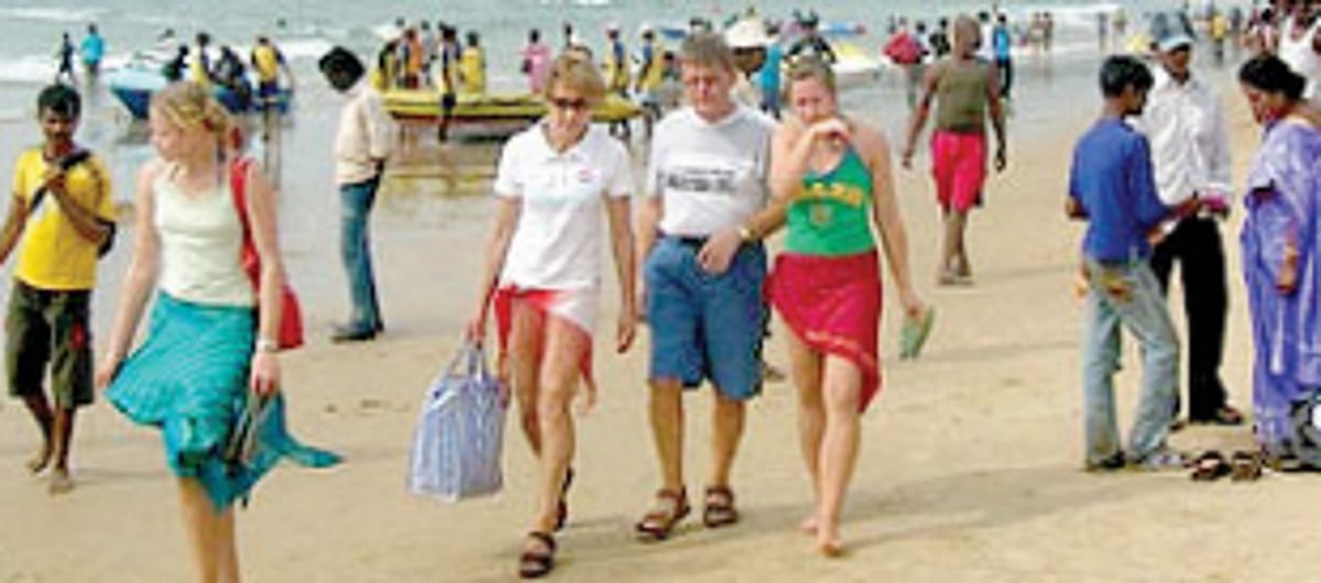 Tourism Min’s 30% cut  affecting tourism: Cong