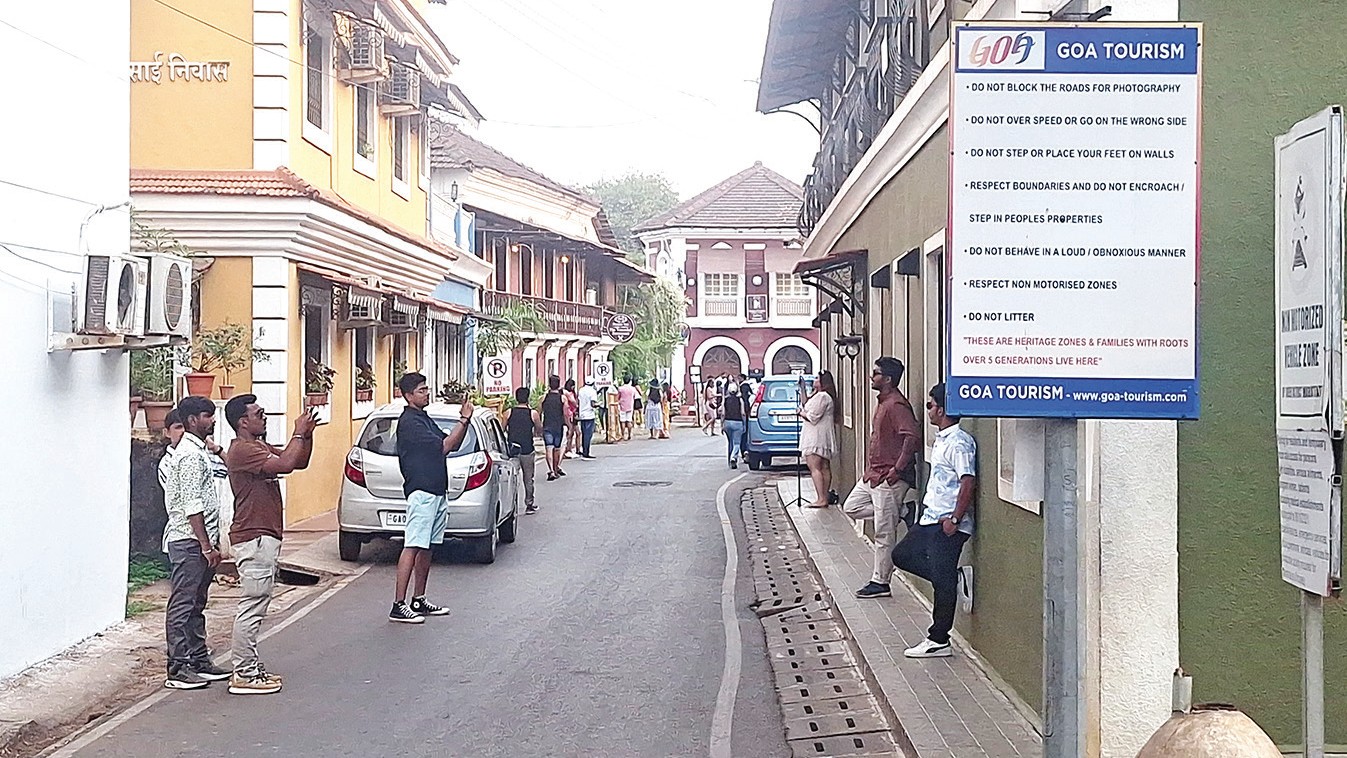 Tourists Disrupt Peace in Fontainhas: Drones, Litter, and Verbal Confrontations