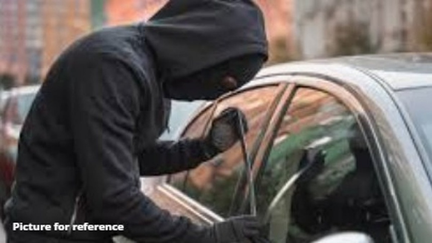 Tourists Targeted in Car Theft at Vagator Beach, Goa; Valuables and Cash Stolen 1 Tourists Targeted in Car Theft at Vagator Beach, Goa; Valuables and Cash Stolen