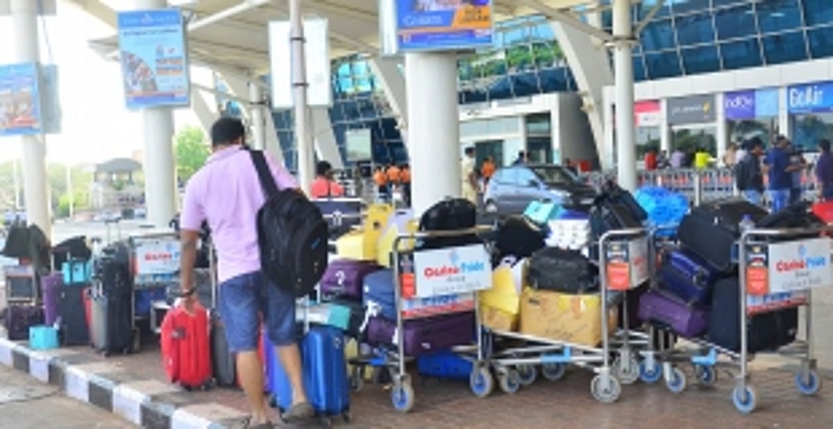 Tourists at airport face some problems