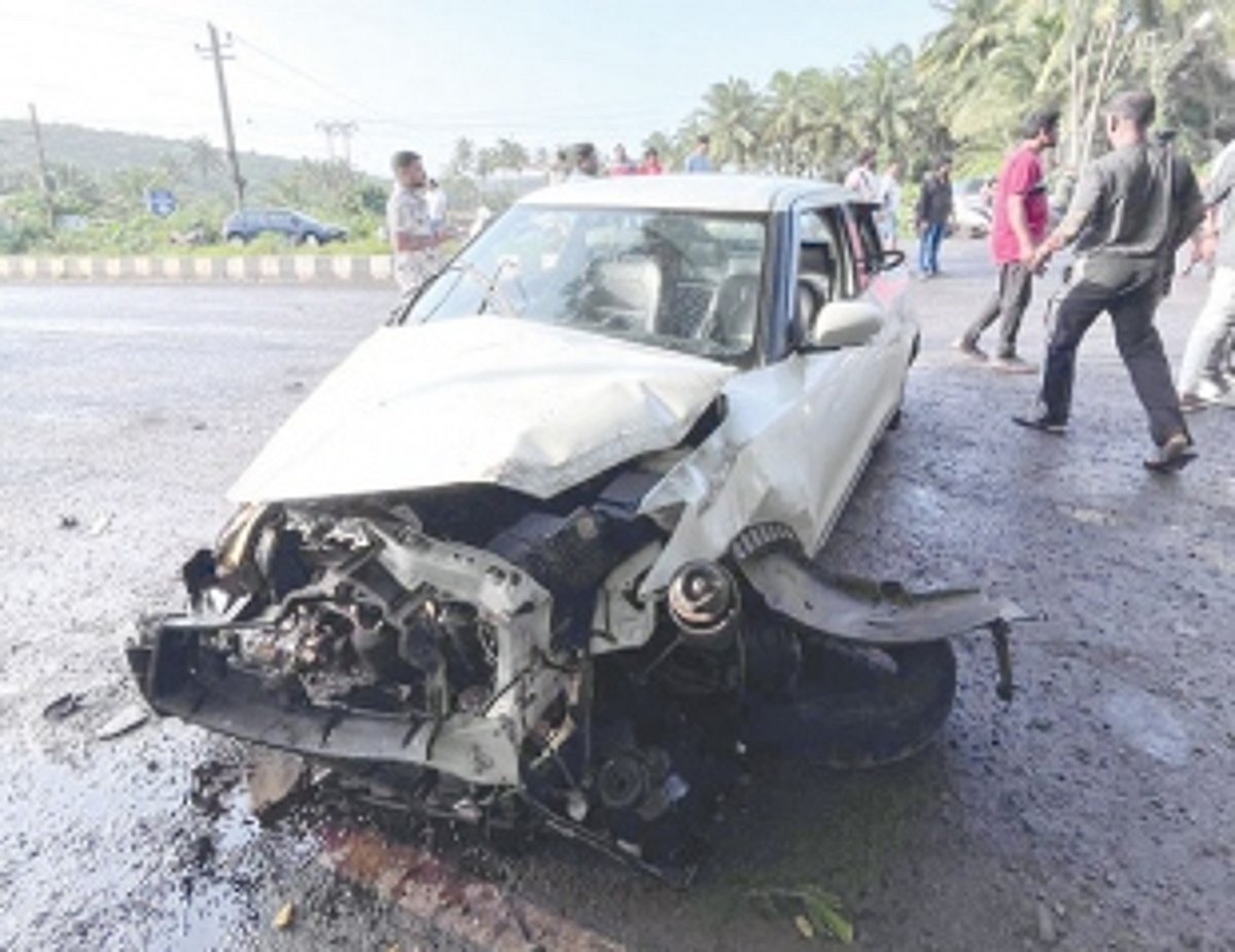 Tourists injured after rental car  hits road divider at Calangute