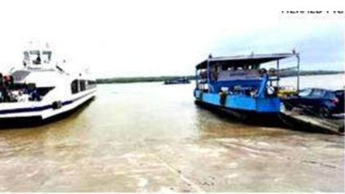 Traditional Ferries Return on Ribandar–Chorao Route to Ease Commuter Rush