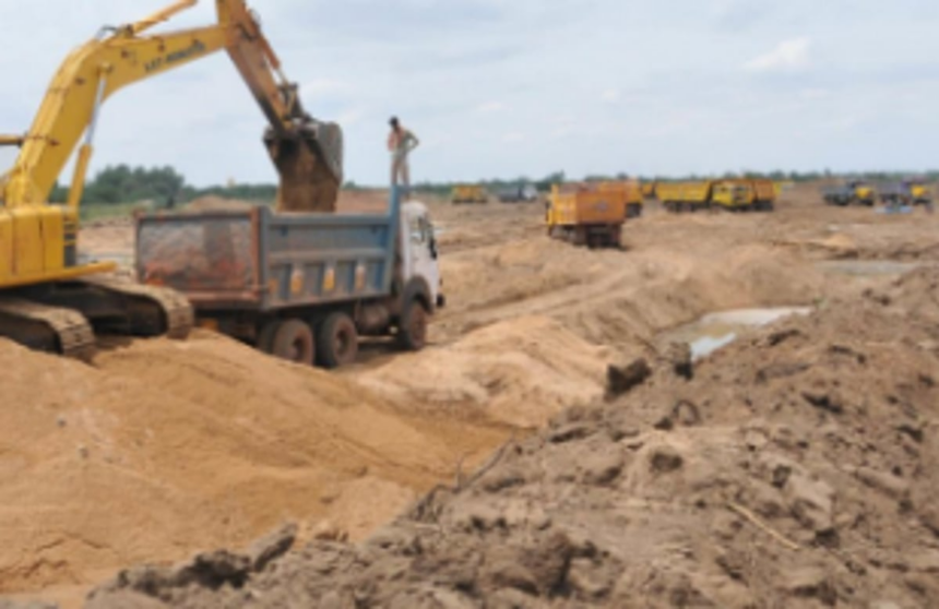 Traditional extractors want sand mining legalised